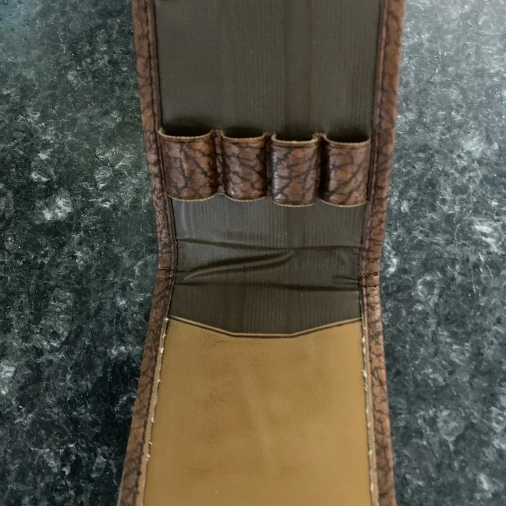 VTG Trifold Travel Case - Grooming Tools, Joint Holder, Card or Key Holder
